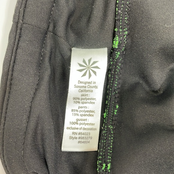 Athleta Shorts Size L Running Athletic Green And Black EUC - Picture 8 of 9